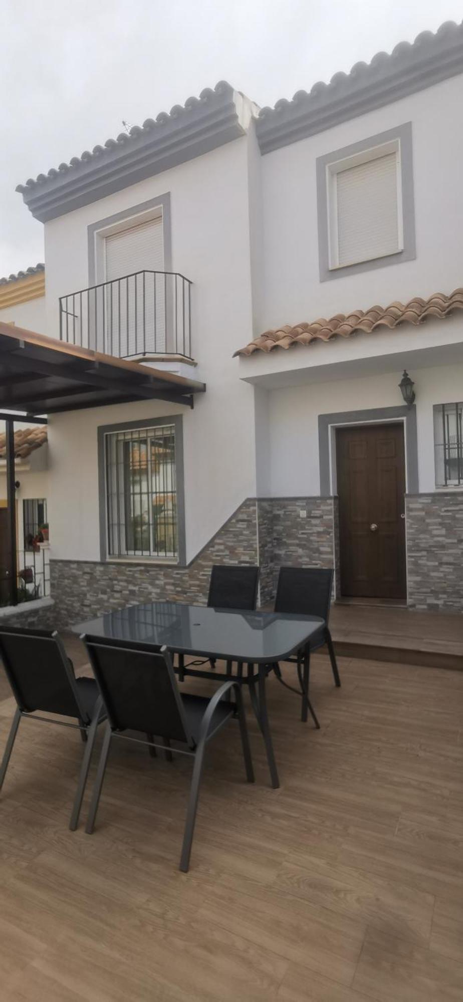 Hogareno Adosado En El Pueblo De Ardales
