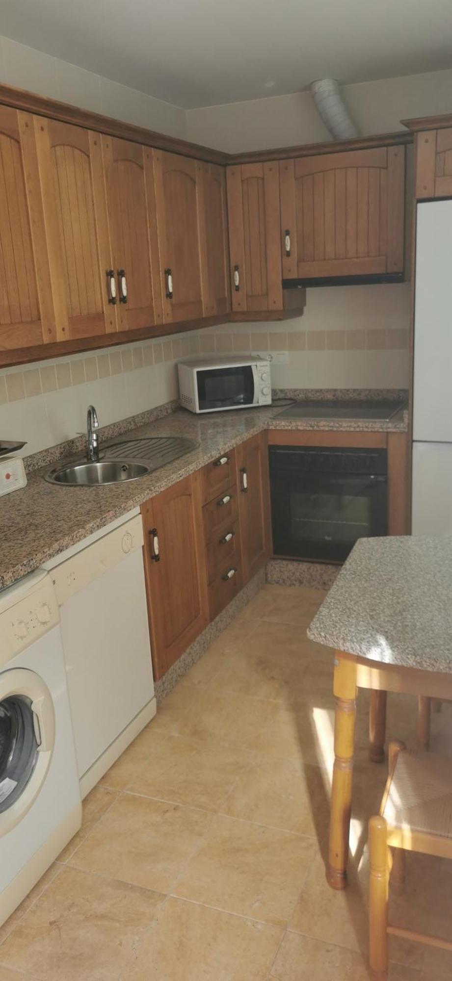 Hogareno Adosado En El Pueblo De * Ardales